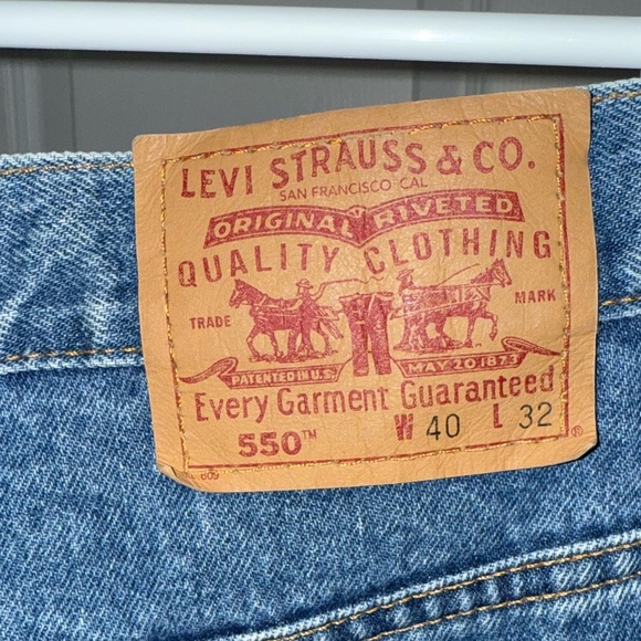 Levi's Men’s 550 Relaxed Fit Jeans 40x32 - Picture 3 of 5